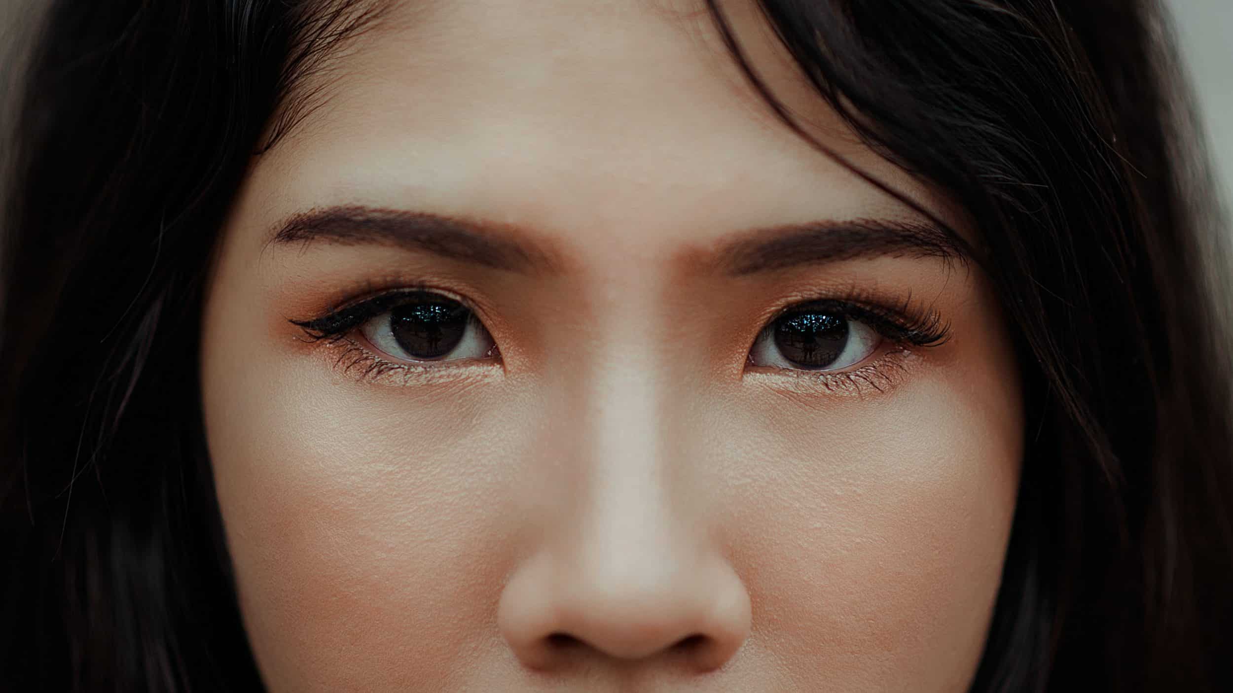 Rhinoplasty in Upper East Side & NYC 1 close-up picture of a woman